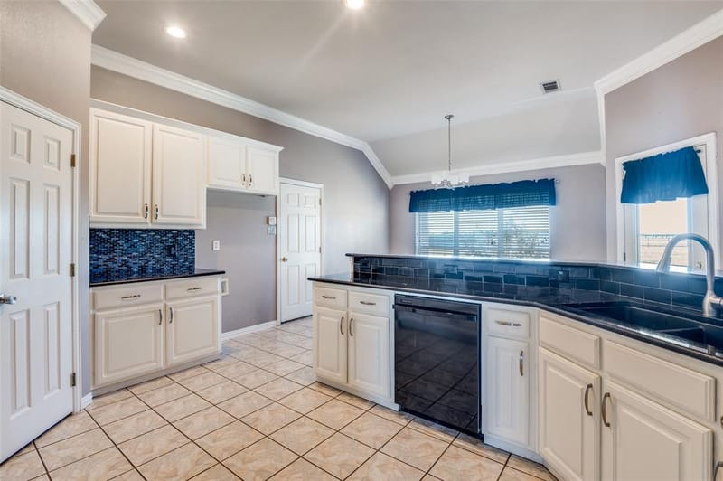 8934 Colonial Drive, Crandall TX 75114 - Photo 6