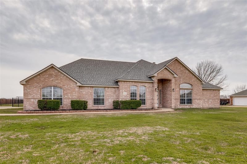 8934 Colonial Drive, Crandall TX 75114