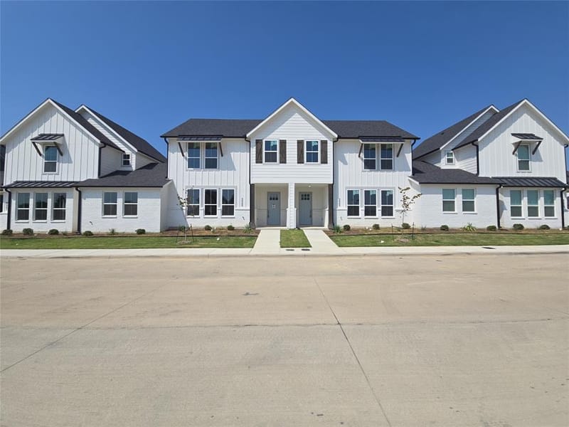 9569 Thorncrown Lane, Fort Worth TX 76179 - Photo 2