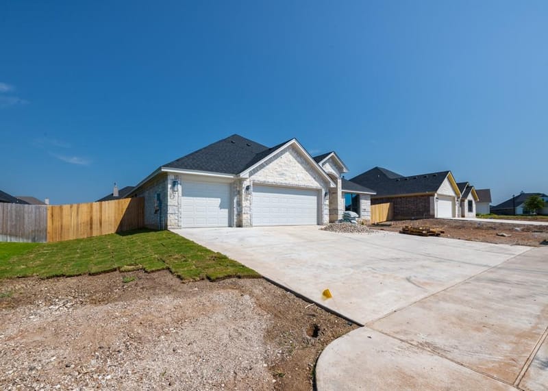 809 Sunnys Halo Drive, Hewitt TX 76643 - Photo 2