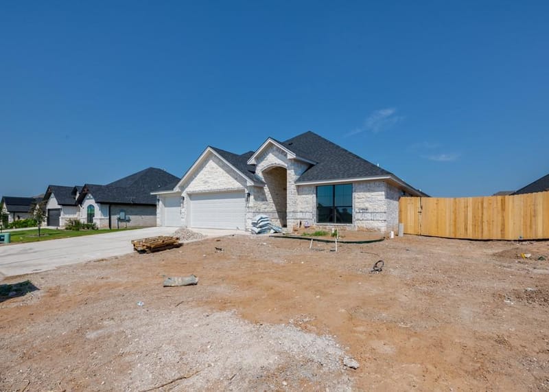 809 Sunnys Halo Drive, Hewitt TX 76643 - Photo 35