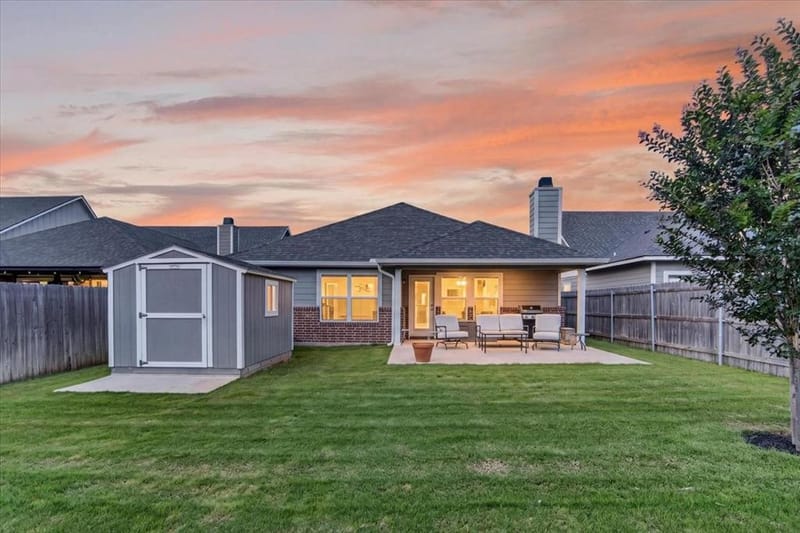 422 Travis Drive, McGregor TX 76657 - Photo 27