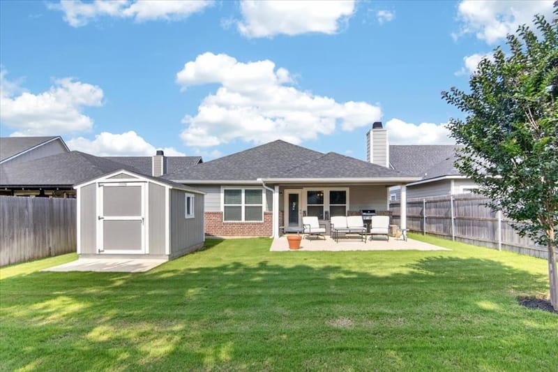 422 Travis Drive, McGregor TX 76657 - Photo 25