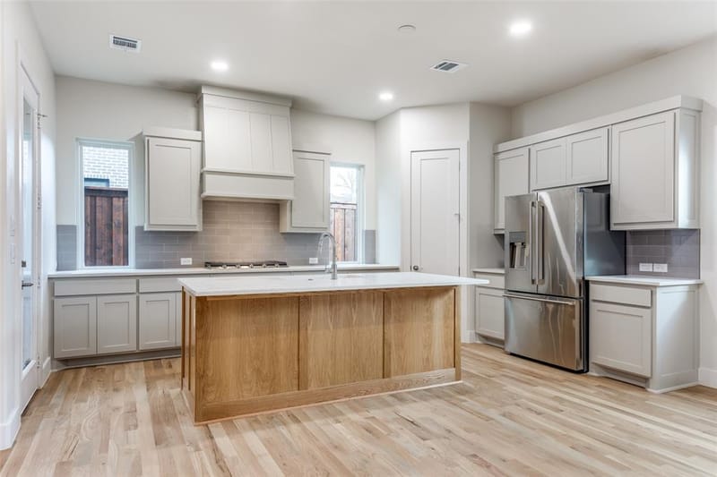 7118 Granada Place, Dallas TX 75223 - Photo 7