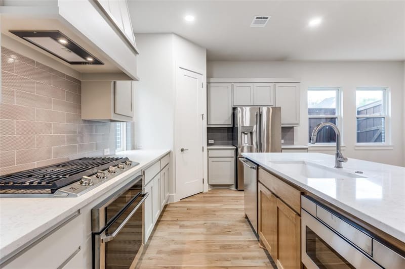 7118 Granada Place, Dallas TX 75223 - Photo 9