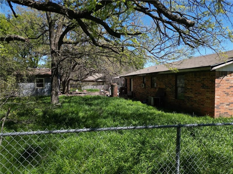 276 Hazelwood Avenue, Waco TX 76705 - Photo 3