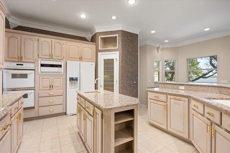 5202 Comanche Vista Trail, Granbury TX 76049 - Photo 9