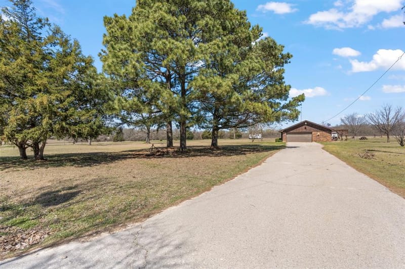 1133 County Road 426, Cleburne TX 76031 - Photo 13