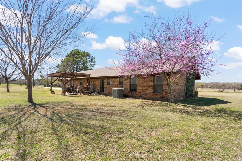 1133 County Road 426, Cleburne TX 76031 - Photo 17