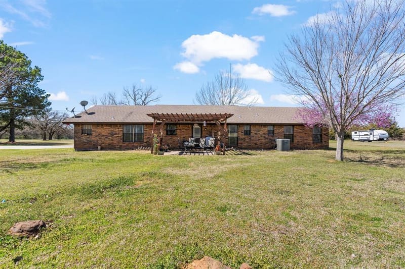 1133 County Road 426, Cleburne TX 76031 - Photo 16
