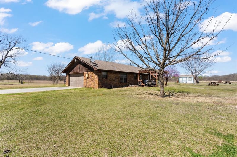 1133 County Road 426, Cleburne TX 76031 - Photo 15