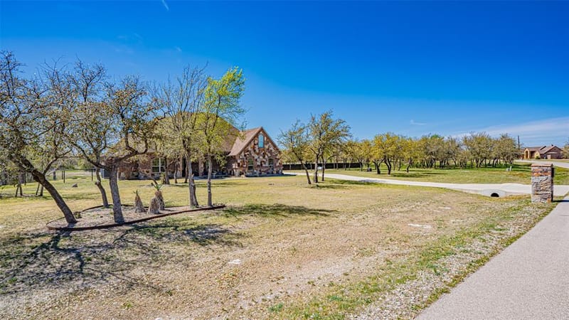 114 Woodlot Lane, Azle TX 76020 - Photo 4