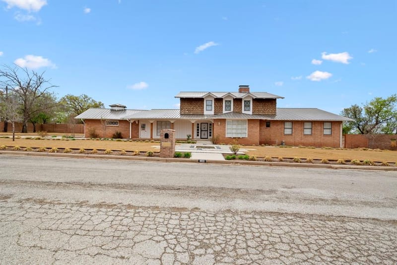 803 Lakeview Drive, Mineral Wells TX 76067