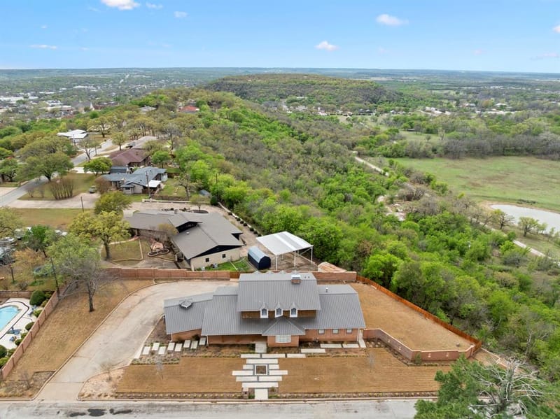 803 Lakeview Drive, Mineral Wells TX 76067 - Photo 40