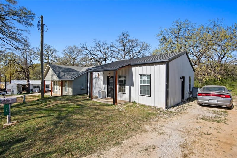 63 Live Oak Street, Alvarado TX 76009