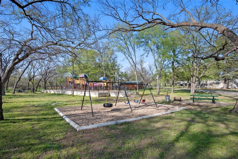 63 Live Oak Street, Alvarado TX 76009 - Photo 8