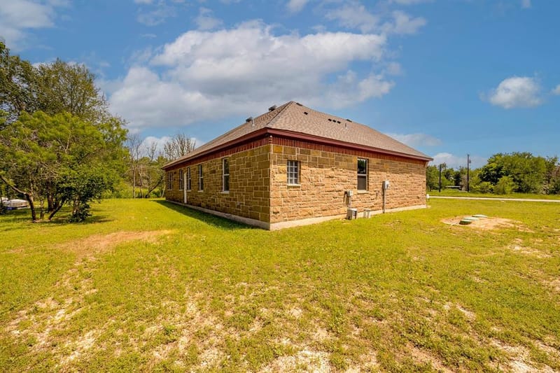 3024 Red Oak Drive, Granbury TX 76048 - Photo 7