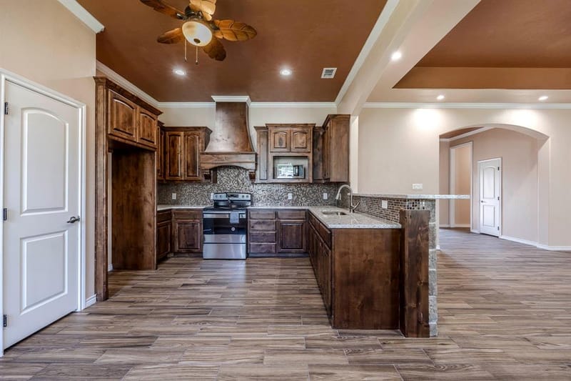 3024 Red Oak Drive, Granbury TX 76048 - Photo 10