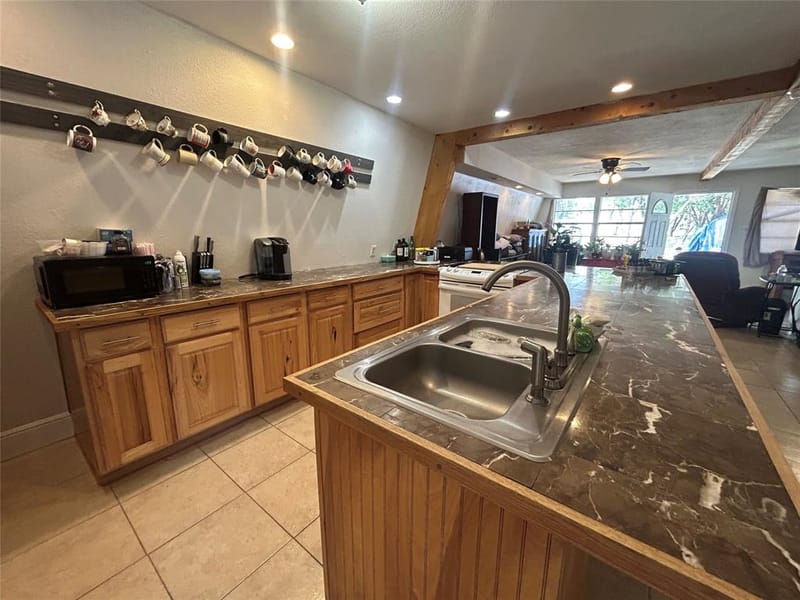 1015 Comanche Cove Drive, Granbury TX 76048 - Photo 17