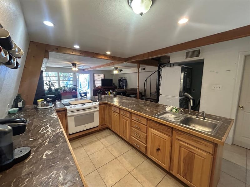 1015 Comanche Cove Drive, Granbury TX 76048 - Photo 16