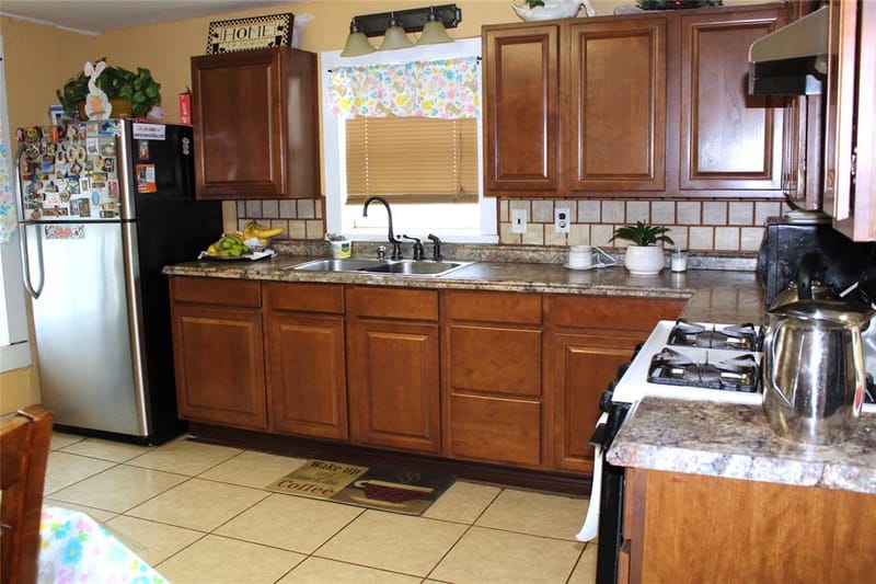 1090 N Race Street, Stephenville TX 76401 - Photo 6