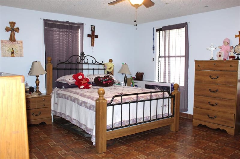 1090 N Race Street, Stephenville TX 76401 - Photo 9