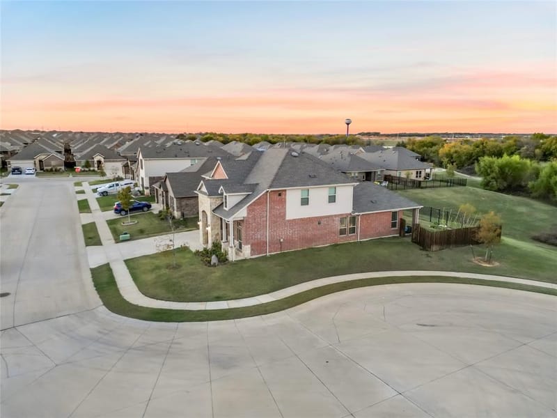 11221 Camelot Court, Aubrey TX 76227 - Photo 33