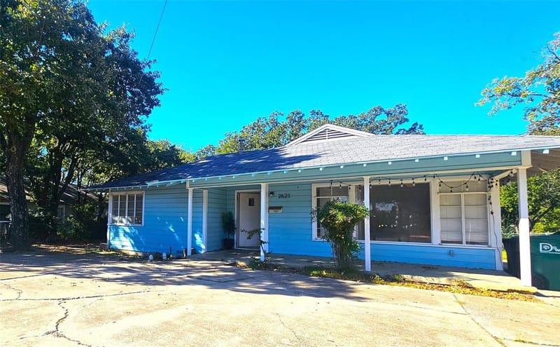 2621 N Locust Street, Denton TX 76209