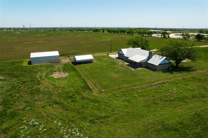 9518 County Road 913, Godley TX 76044 - Photo 32