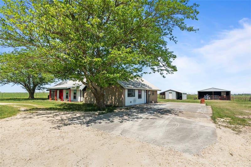 9518 County Road 913, Godley TX 76044 - Photo 31