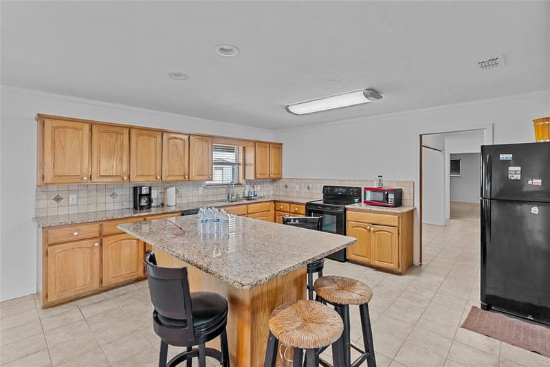 9518 County Road 913, Godley TX 76044 - Photo 8