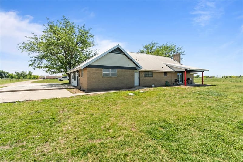 9518 County Road 913, Godley TX 76044 - Photo 25