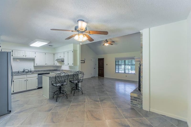 14007 Harbor Drive, Woodway TX 76712 - Photo 5