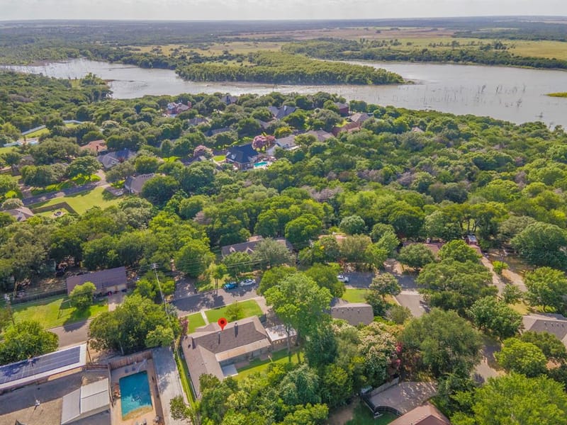 14007 Harbor Drive, Woodway TX 76712 - Photo 31