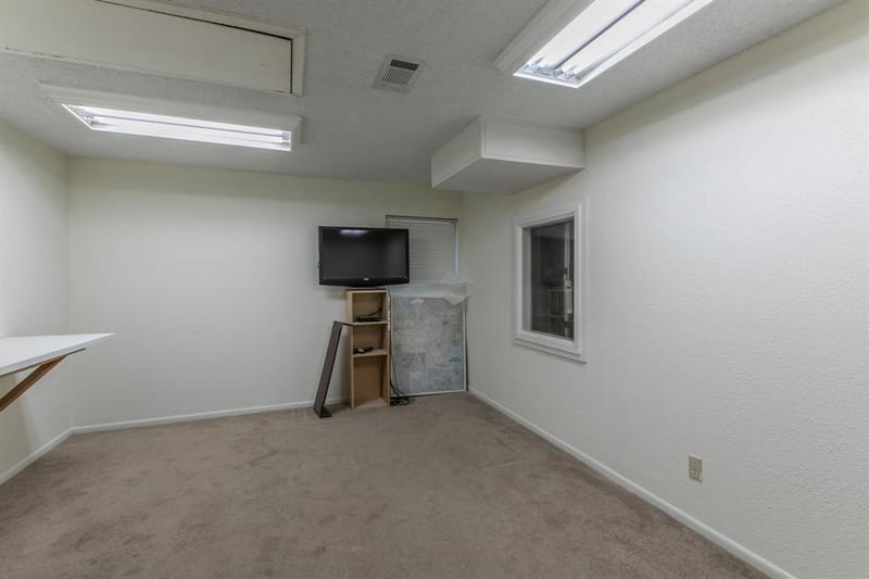 14007 Harbor Drive, Woodway TX 76712 - Photo 21