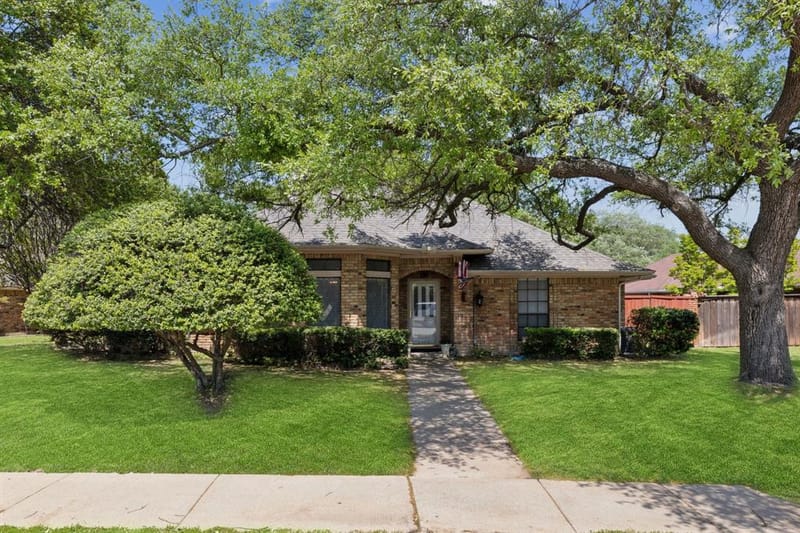3305 Ridge Oak Drive, Garland TX 75044 - Photo 2