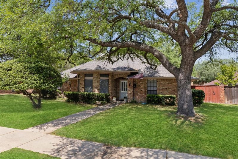 3305 Ridge Oak Drive, Garland TX 75044