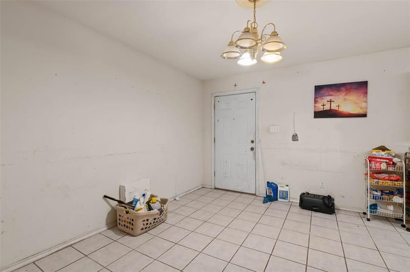 5344 Larimore Lane, Dallas TX 75236 - Photo 9