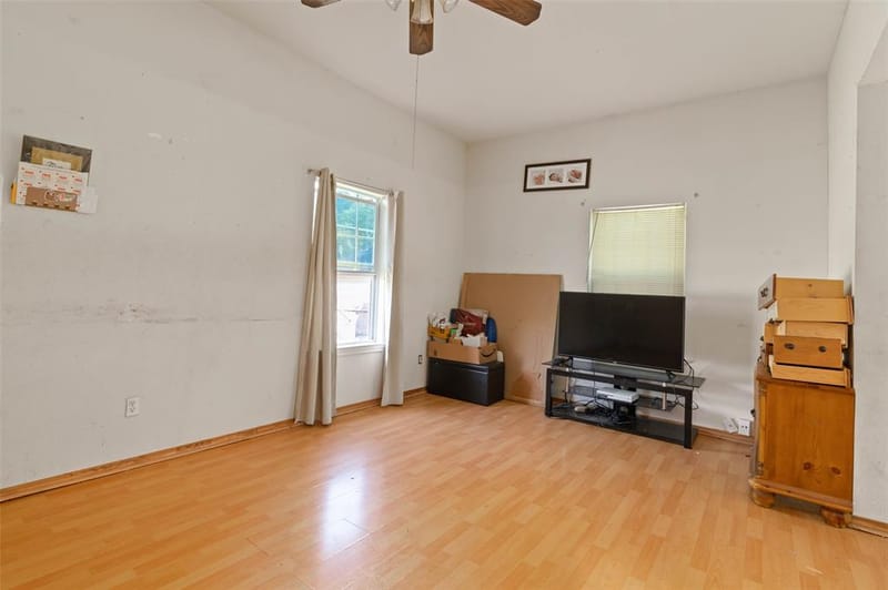 5344 Larimore Lane, Dallas TX 75236 - Photo 4