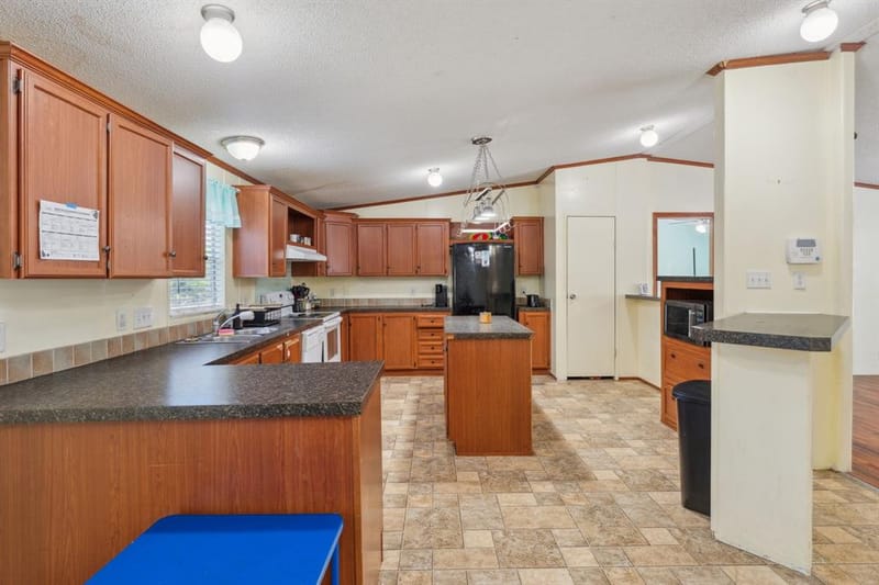 4810 Orange Blossom Street, Granbury TX 76048 - Photo 11