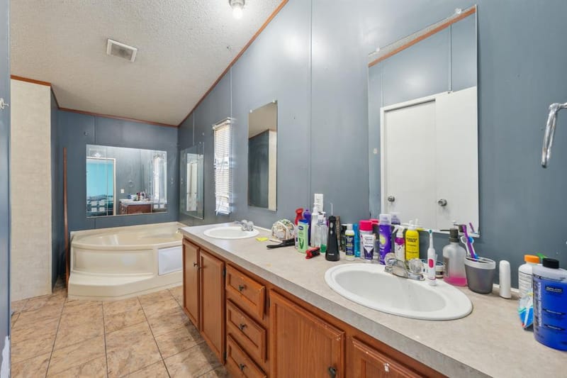 4810 Orange Blossom Street, Granbury TX 76048 - Photo 8