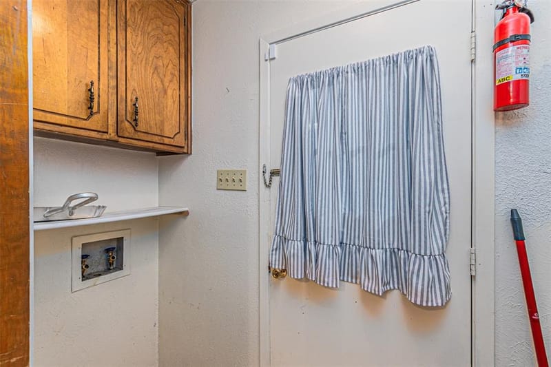 2525 Warren Lane, Fort Worth TX 76112 - Photo 27