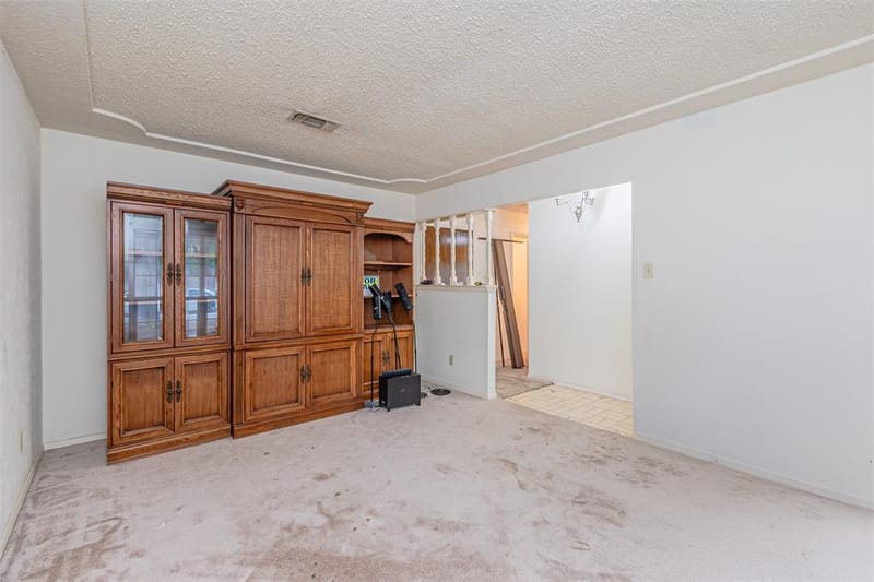 2525 Warren Lane, Fort Worth TX 76112 - Photo 7