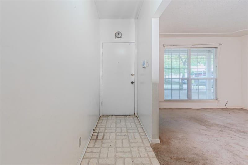 2525 Warren Lane, Fort Worth TX 76112 - Photo 5