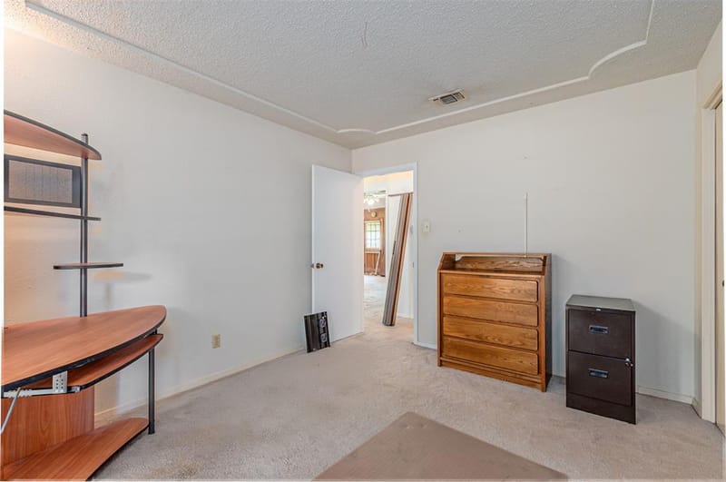 2525 Warren Lane, Fort Worth TX 76112 - Photo 9