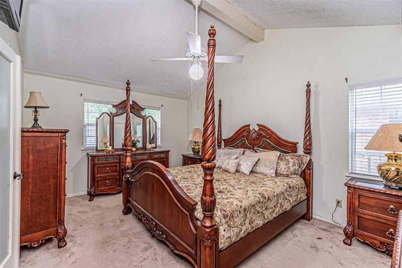 2525 Warren Lane, Fort Worth TX 76112 - Photo 14