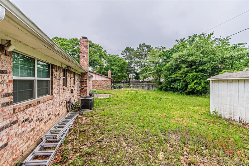 2525 Warren Lane, Fort Worth TX 76112 - Photo 35