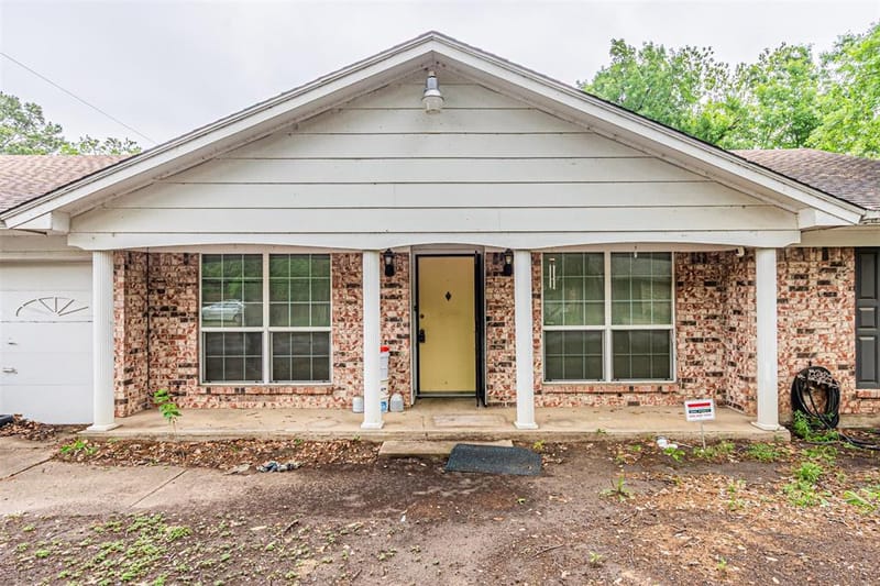 2525 Warren Lane, Fort Worth TX 76112 - Photo 4