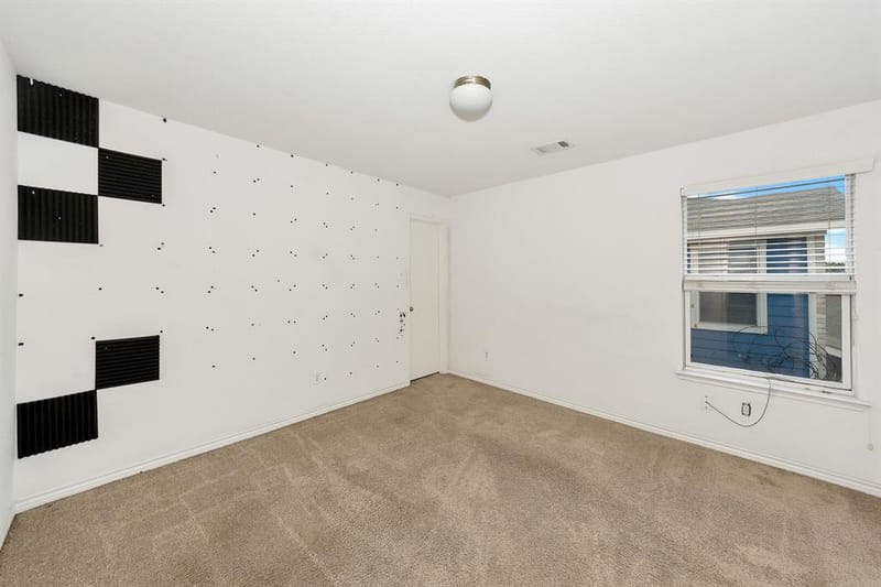 6021 Lucas Court, Fort Worth TX 76119 - Photo 27