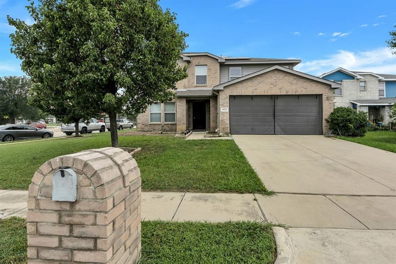 6021 Lucas Court, Fort Worth TX 76119 - Photo 2